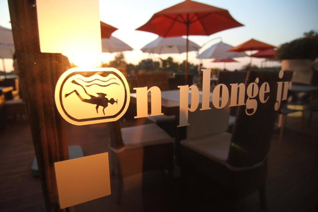 On Plonge Junior Mamaia